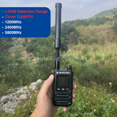 1.5-2KM ハンドヘルド FPV ドローン検出器 検出 800 ̇1500MHz、2400 ̇2485MHz、5725 ̇5850MHz